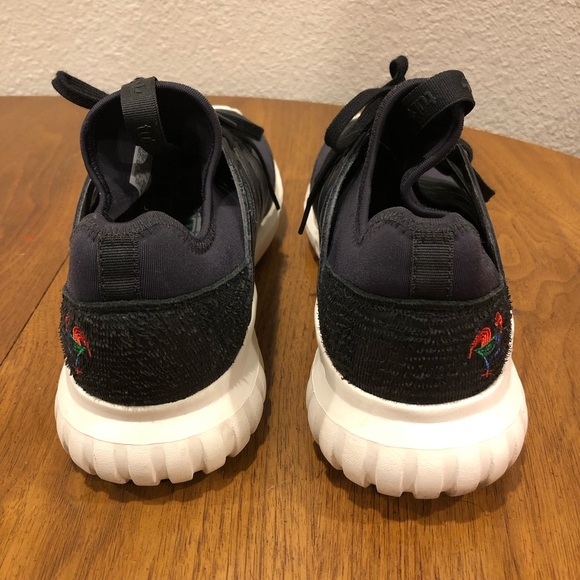 Adidas Men’s Chinese New Year Tubulars. LIMITED ED - Picture 3 of 4